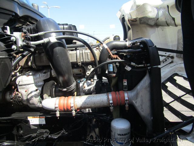 2020 Freightliner Cascadia 126-25