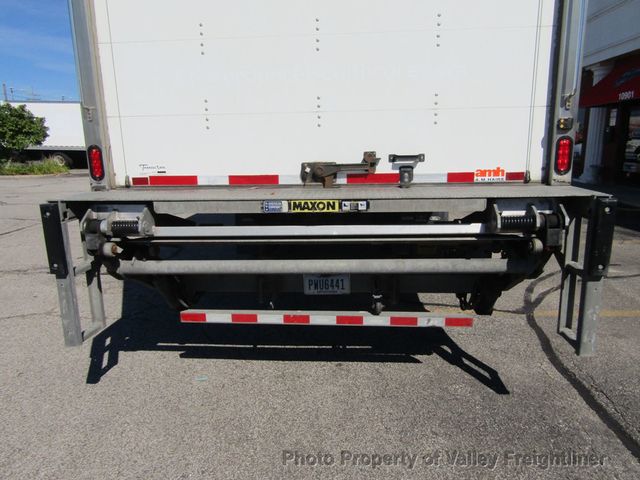 2022 Freightliner M2106-10