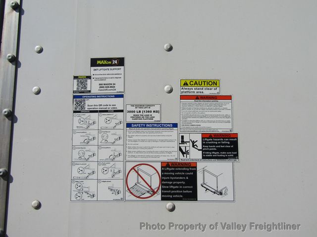 2022 Freightliner M2106-21