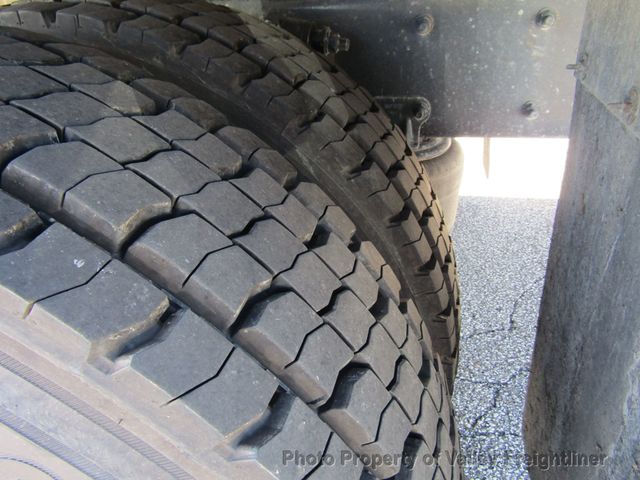 2022 Freightliner M2106-22