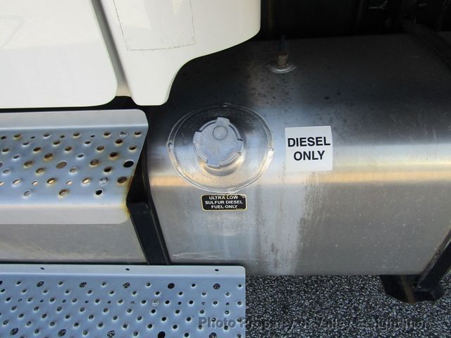 2022 Freightliner M2106-24