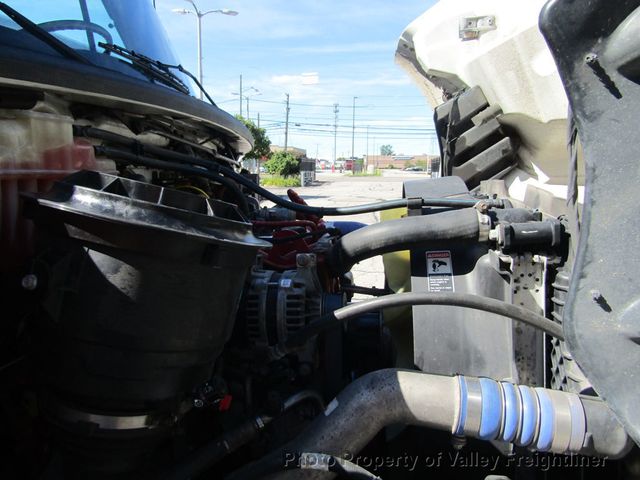 2022 Freightliner M2106-27