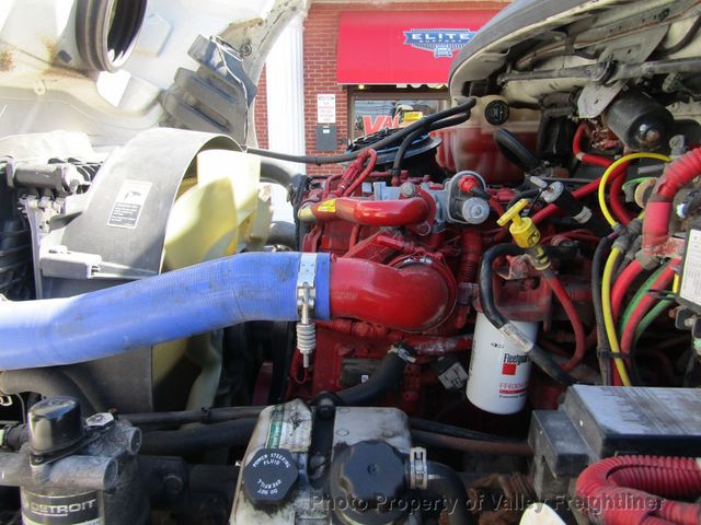 2022 Freightliner M2106-28