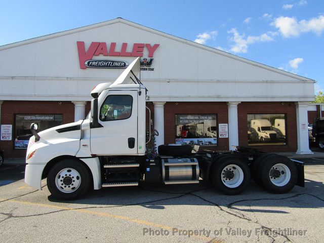 2020 Freightliner Cascadia 126 Picture 2 2020 Freightliner Cascadia 126-2