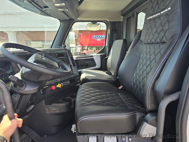 2025 Western Star 49X-8