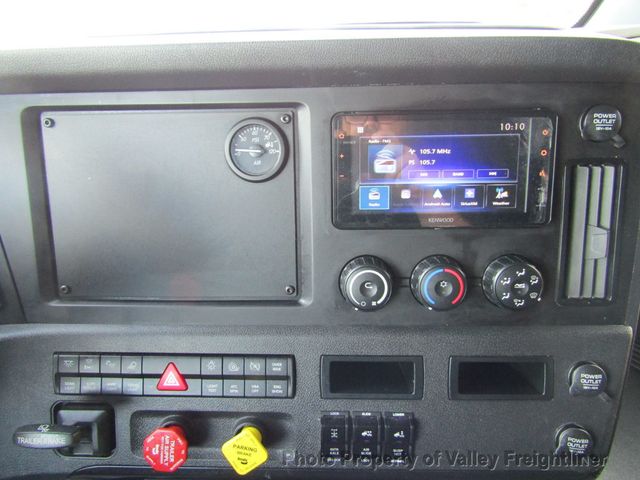 2025 Freightliner Cascadia 126 Picture 14 2025 Freightliner Cascadia 126-14