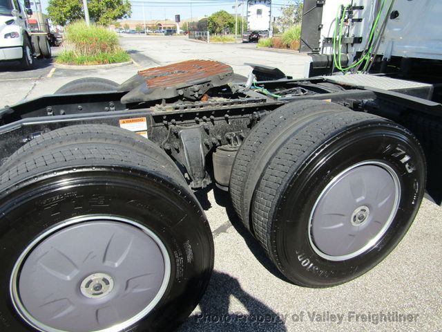 2025 Freightliner Cascadia 126 Picture 6 2025 Freightliner Cascadia 126-6