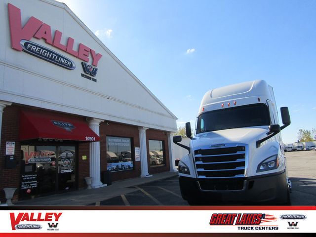 2022 Freightliner Cascadia 126