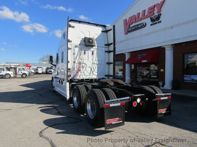2022 Freightliner Cascadia 126 Picture 8 2022 Freightliner Cascadia 126-8