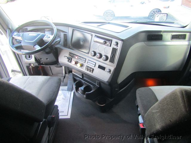 2022 Freightliner Cascadia 126-16