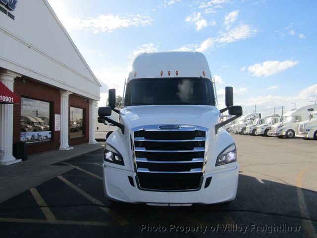 2022 Freightliner Cascadia 126-2
