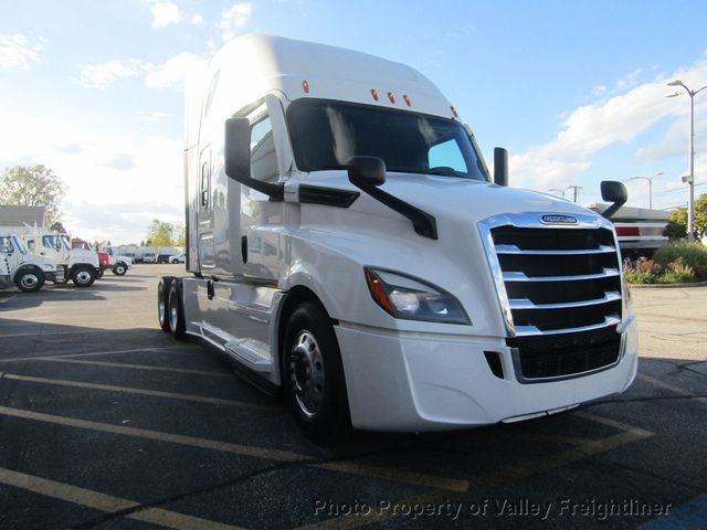 2022 Freightliner Cascadia 126-3