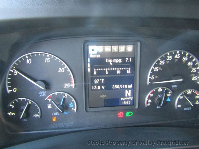 2022 Freightliner Cascadia 126-8