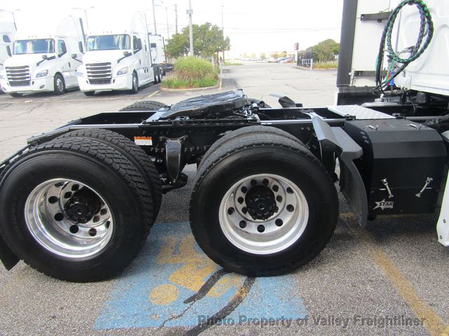 2021 Freightliner Cascadia 126 Picture 16 2021 Freightliner Cascadia 126-16