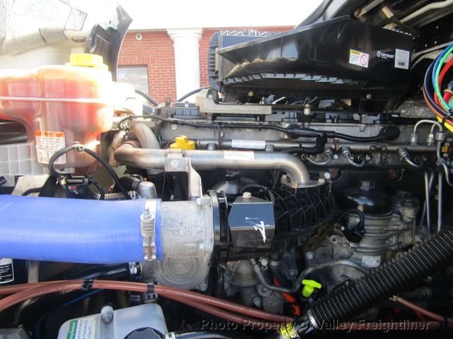 2021 Freightliner Cascadia 126 Picture 20 2021 Freightliner Cascadia 126-20