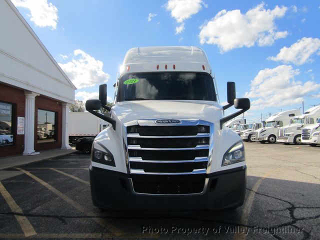 2021 Freightliner Cascadia 126 Picture 2 2021 Freightliner Cascadia 126-2