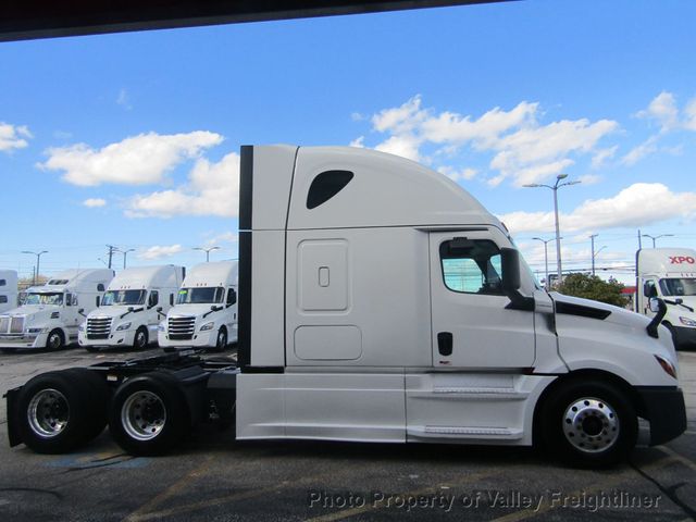 2021 Freightliner Cascadia 126 Picture 4 2021 Freightliner Cascadia 126-4