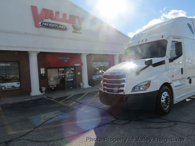 2021 Freightliner Cascadia 126 Picture 11 2021 Freightliner Cascadia 126-11