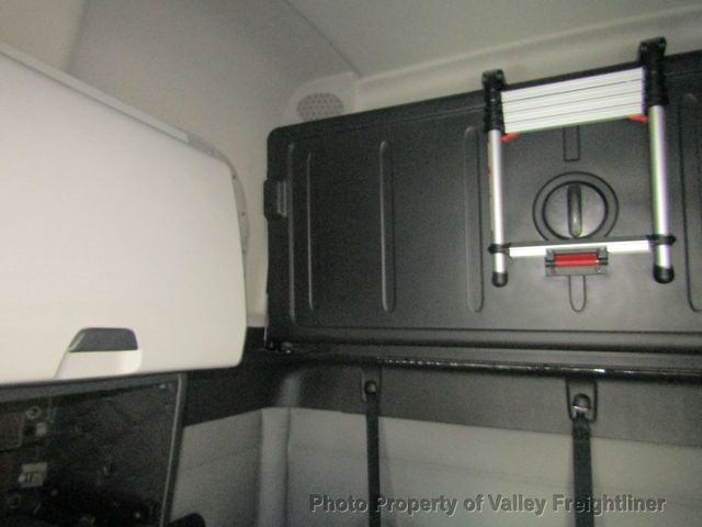 2021 Freightliner Cascadia 126 Picture 19 2021 Freightliner Cascadia 126-19