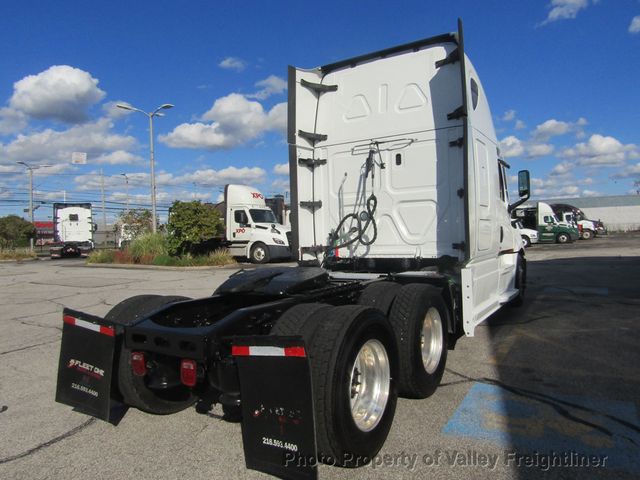 2021 Freightliner Cascadia 126 Picture 6 2021 Freightliner Cascadia 126-6