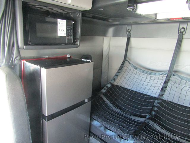 2021 Freightliner Cascadia 126-11