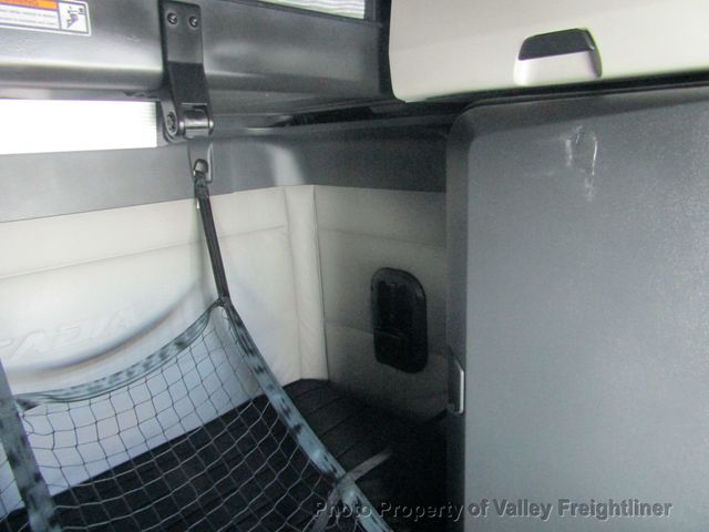 2021 Freightliner Cascadia 126-13