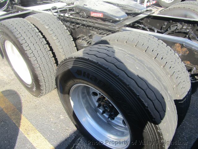 2021 Freightliner Cascadia 126-16