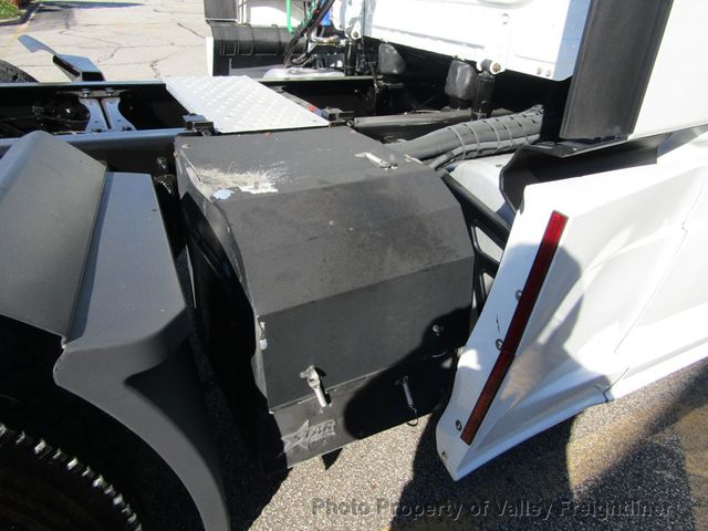 2021 Freightliner Cascadia 126-20