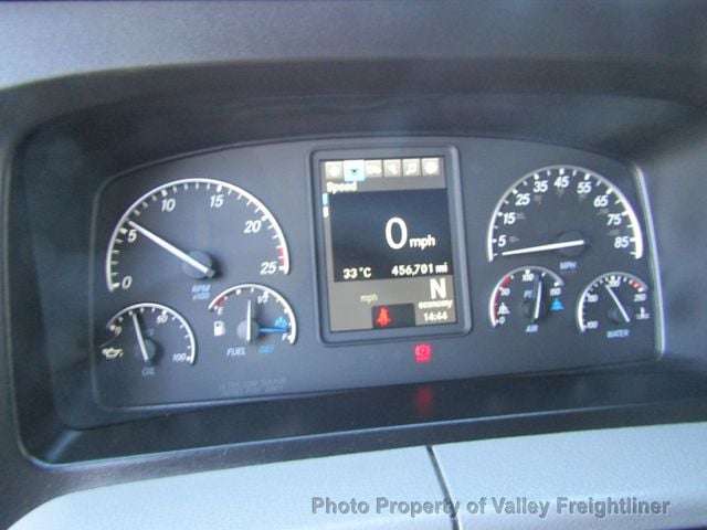 2021 Freightliner Cascadia 126-24