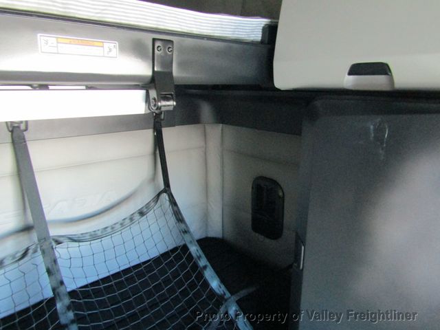 2021 Freightliner Cascadia 126-28