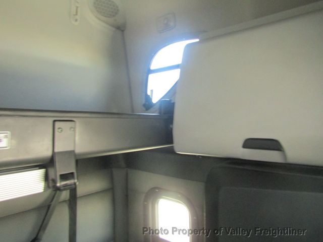 2022 Freightliner Cascadia 126 Picture 12 2022 Freightliner Cascadia 126-12