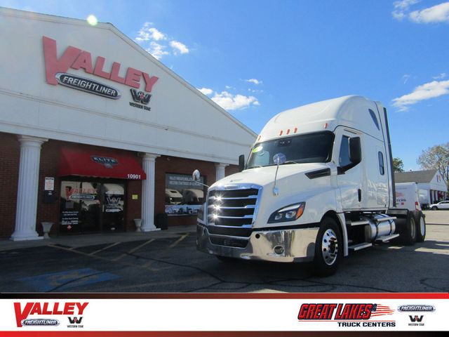 2022 Freightliner Cascadia 126-1