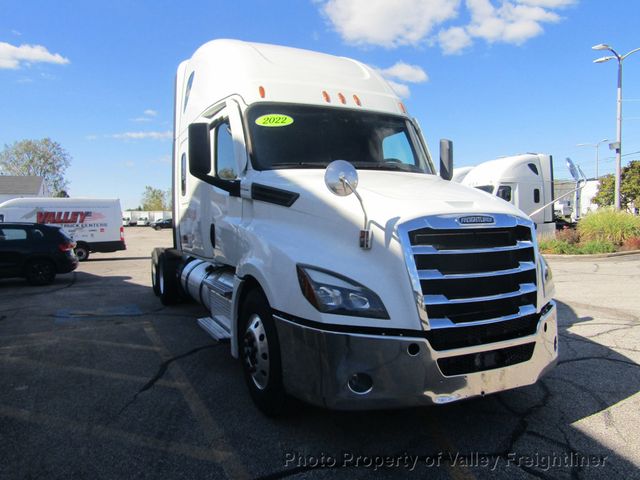 2022 Freightliner Cascadia 126 Picture 4 2022 Freightliner Cascadia 126-4
