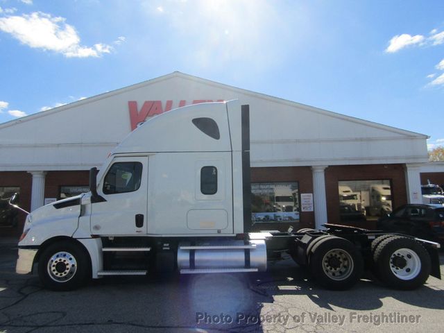 2022 Freightliner Cascadia 126 Picture 7 2022 Freightliner Cascadia 126-7