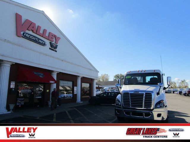 2019 Freightliner Cascadia 126