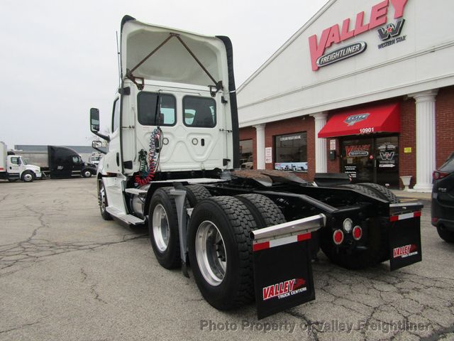 2020 Freightliner Cascadia 126-7