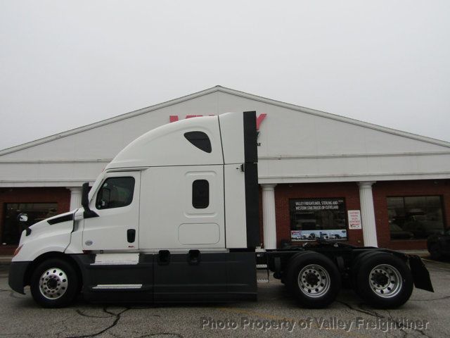 2021 Freightliner Cascadia 126-13