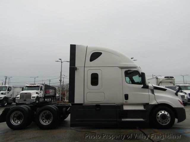2021 Freightliner Cascadia 126-7