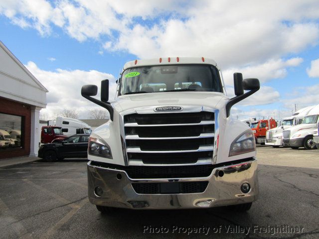 2021 Freightliner Cascadia 126-3