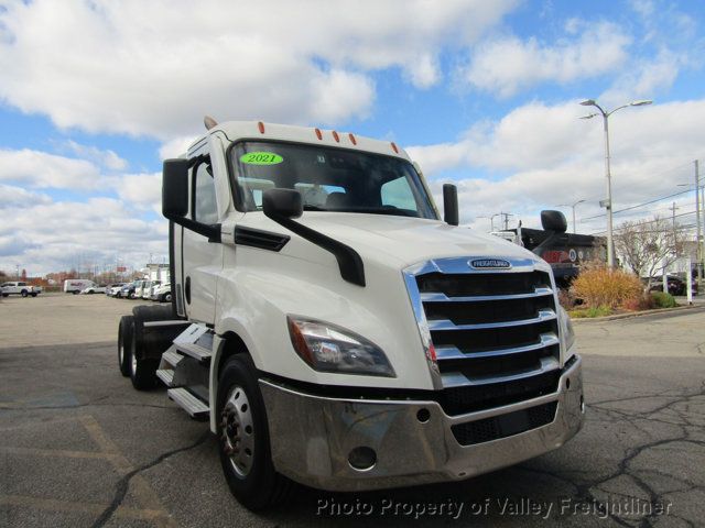 2021 Freightliner Cascadia 126-4