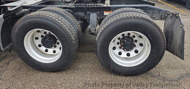 2021 Freightliner Cascadia 126-12