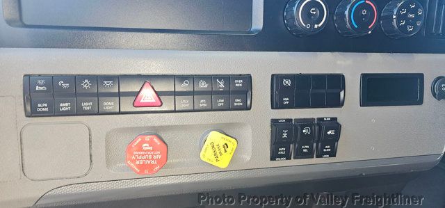 2021 Freightliner Cascadia 126-13