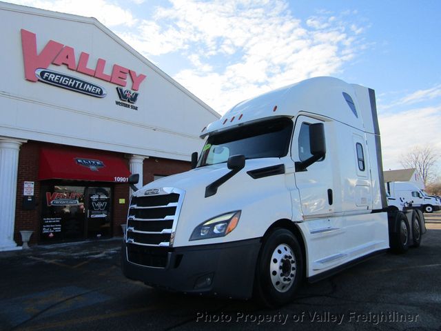 2019 Freightliner Cascadia 126-2