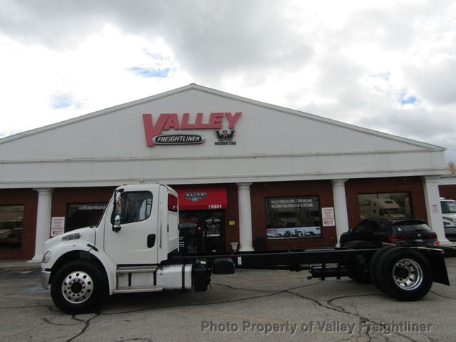 2019 Freightliner M2106 Picture 2 2019 Freightliner M2106-2