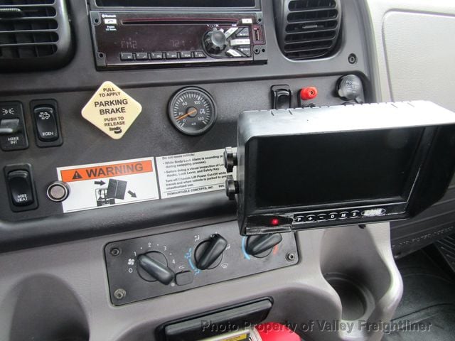 2019 Freightliner M2106 Picture 6 2019 Freightliner M2106-6