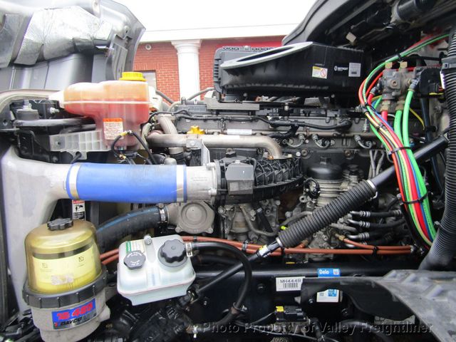 2021 Freightliner Cascadia 126-10