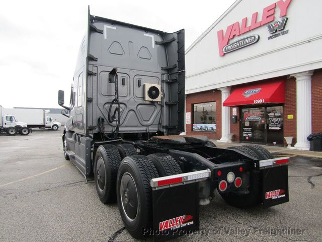 2021 Freightliner Cascadia 126-7