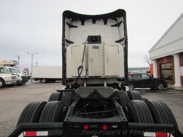 2025 Freightliner Cascadia 126-9