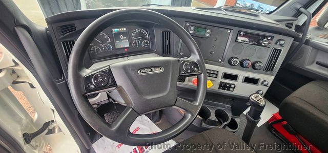 2020 Freightliner Cascadia 126-17