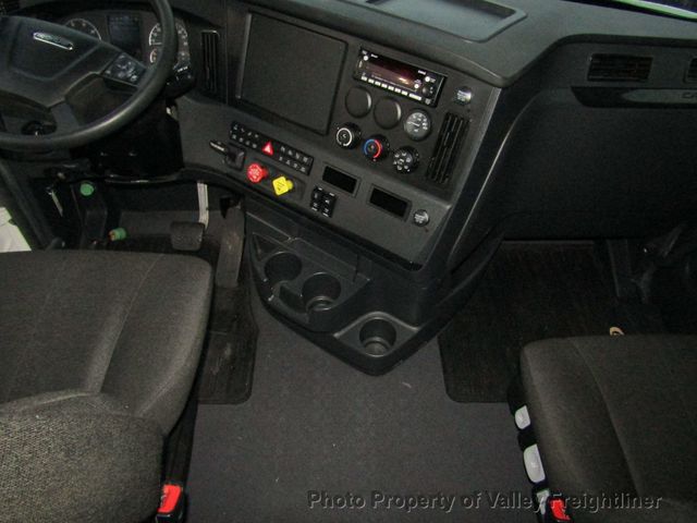 2023 Freightliner Cascadia 126-20